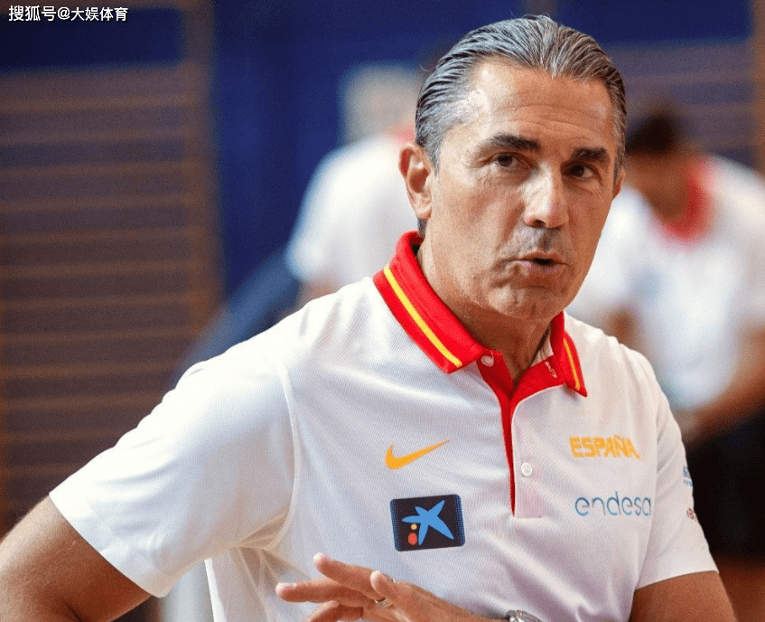 蜂鸟竞技-洞庭雄鲨队击败钱塘山猫队，足球大师赛上演裁判判罚引热议！豪门底蕴再次显现的简单介绍