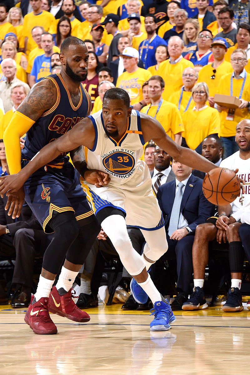 蜂鸟电竞-杜兰特在拜仁比赛中关键助攻，高光表现引发热议！的简单介绍